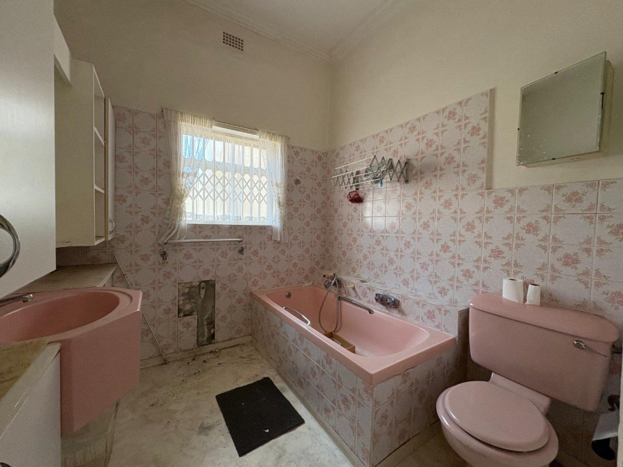 4 Bedroom Property for Sale in Bantry Bay Western Cape